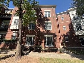 Building Photo - 739 Garden District Dr
