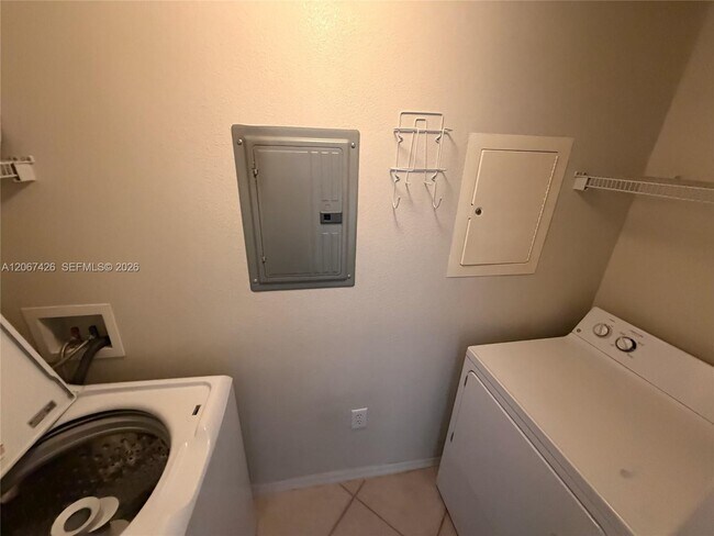Foto del edificio - 6559 Emerald Dunes Dr