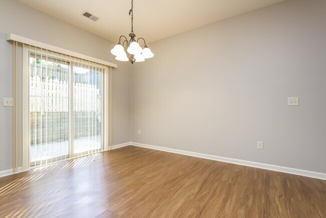 Foto del edificio - 233 Bethany Manor Ct