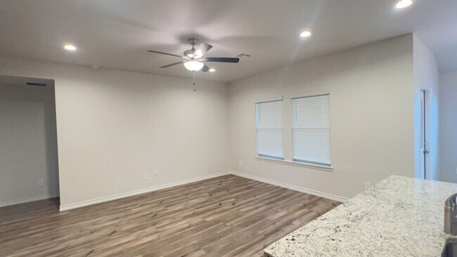 Foto del edificio - 1277 Breebry Dr