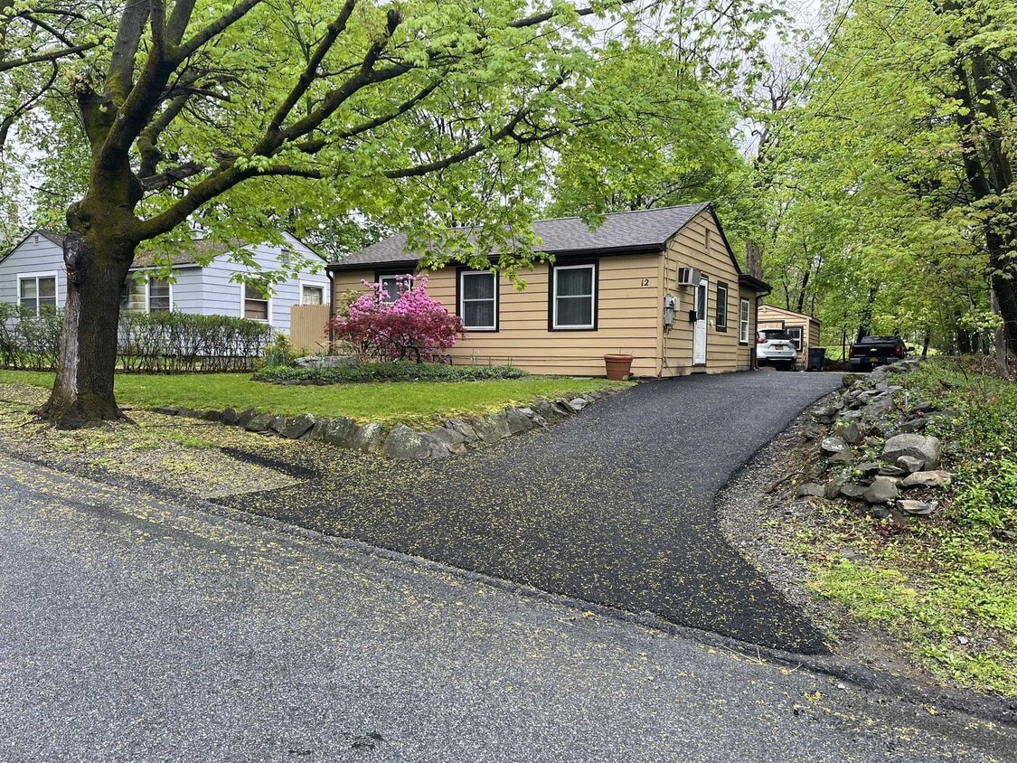 1212 Wilmar Terrace, Poughkeepsie, NY 12601 House Rental in