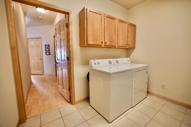 Building Photo - 9811 Deer Trail Rd