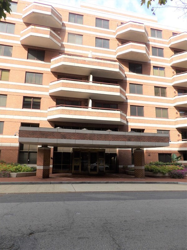 Foto del edificio - 2301 S St SE