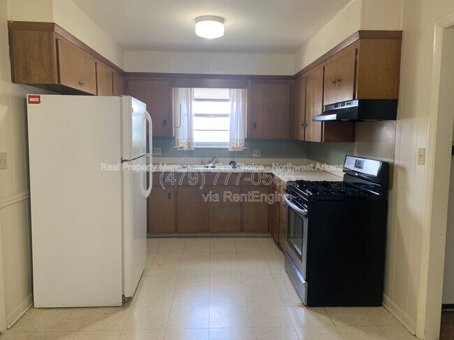 Foto del edificio - 1039 W Bel Air Dr