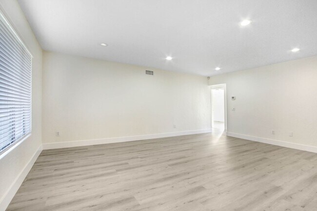 Foto del edificio - Single Story 3/2 Move-In Ready Rancho Cuca...