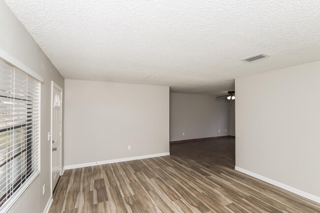 Building Photo - 143 Abalone Rd NW