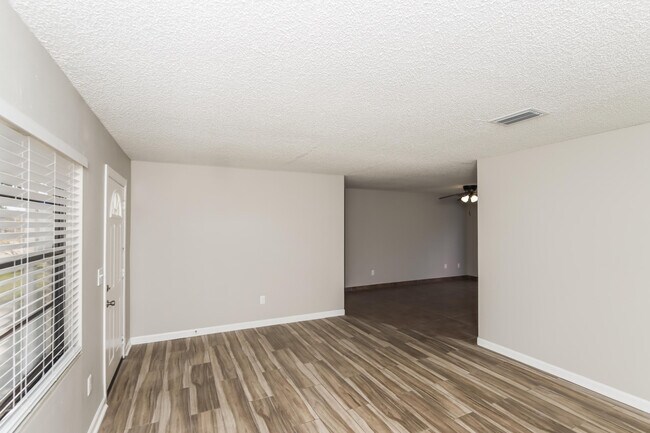 Foto del edificio - 143 Abalone Rd NW