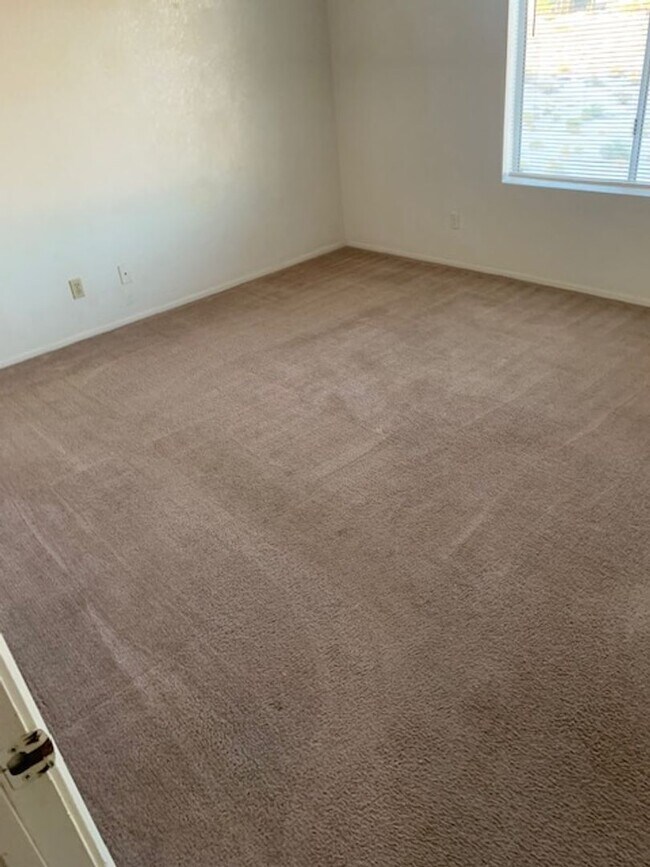 Foto del edificio - 2 bed 2 bath condo on 3rd floor