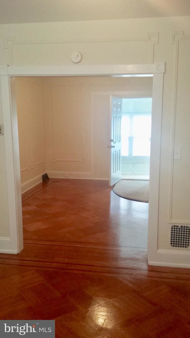 Foto del edificio - 60 N Keystone Ave