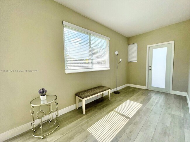 Foto del edificio - 1002 S 27th Ave