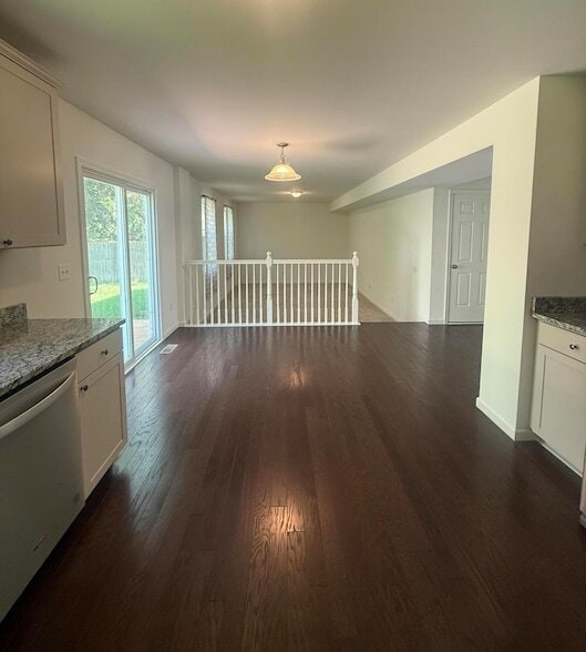 Foto del edificio - 2682 Valley Dr