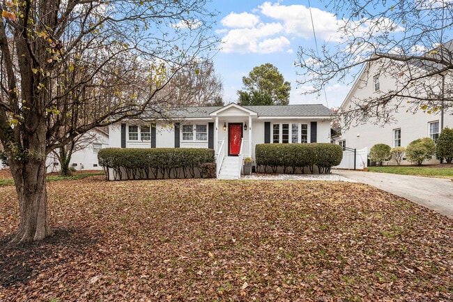 Foto del edificio - 301 Latimer Rd