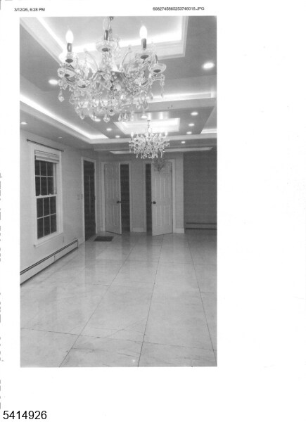 Foto del edificio - 822 Pompton Ave