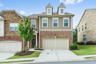 Building Photo - 2422 Norwood Dr SE