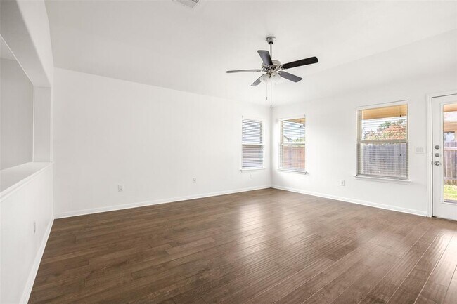 Building Photo - 601 Cortona Ln