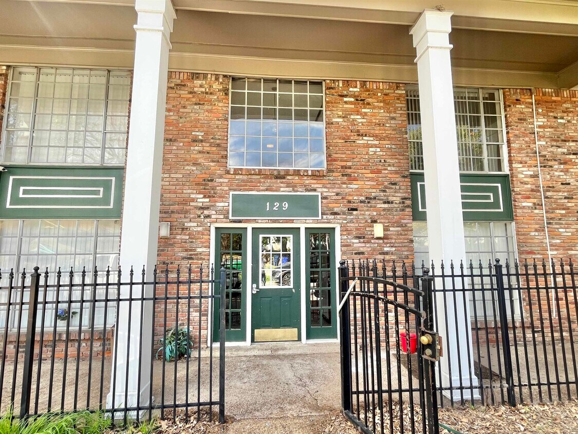 Foto principal - 129 Stonewall St