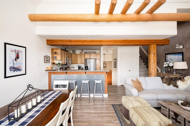 Foto del edificio - c4 Saddle Ridge Rd