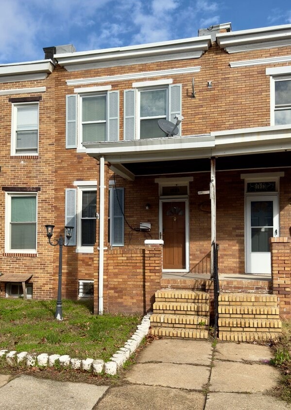 Foto principal - Charming 2 Bedroom/1 Bathroom in Morrell Park, Baltimore!