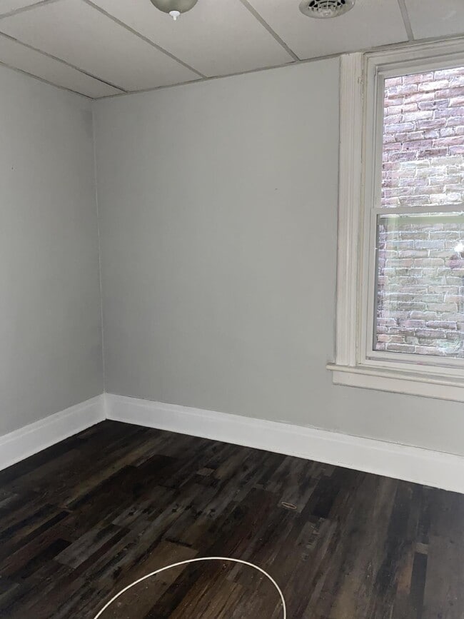 Building Photo - 5 Hill St