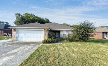 Building Photo - 102 Burwell Spring Ln