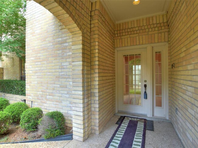 Foto del edificio - 10215 River Plantation Dr