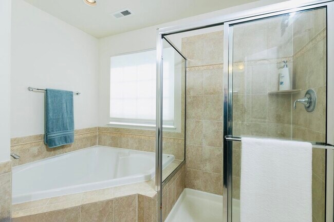 Foto del edificio - 22688 Flowing Spring Square