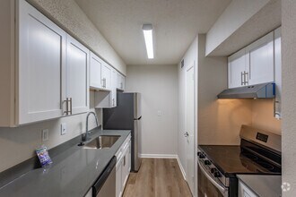 Interior Photo - Whispering Oaks