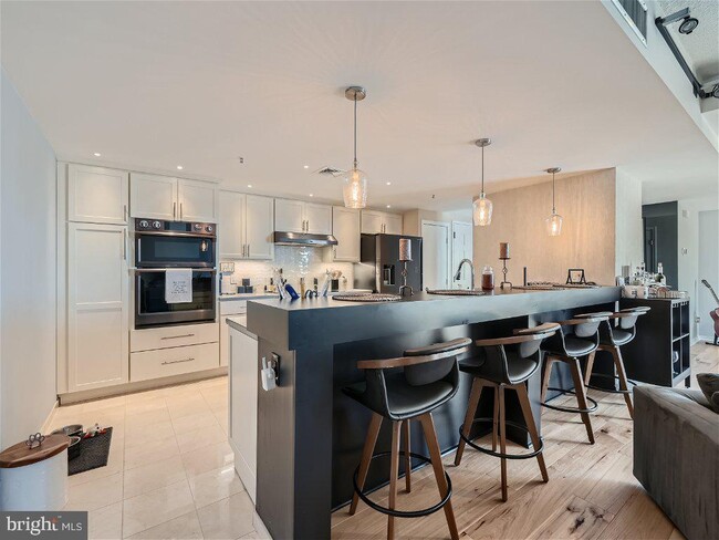 Foto del edificio - 250 S President St