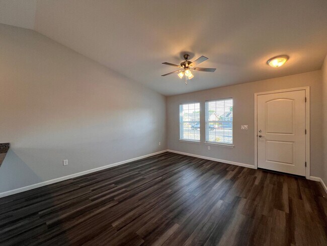 Foto del edificio - 4 Bedroom 2 Bathroom Fallon Home