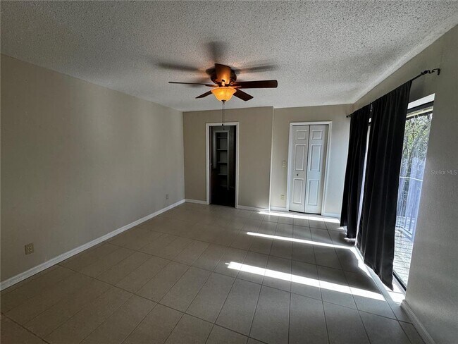 Building Photo - 2902 Ash Dr