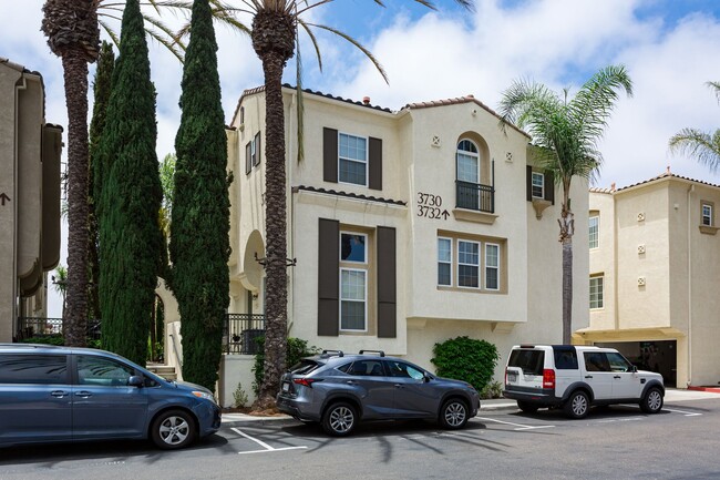 Building Photo - Townhome in Carmel Valley