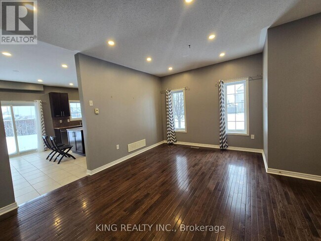 Building Photo - 44 Kimble Ave