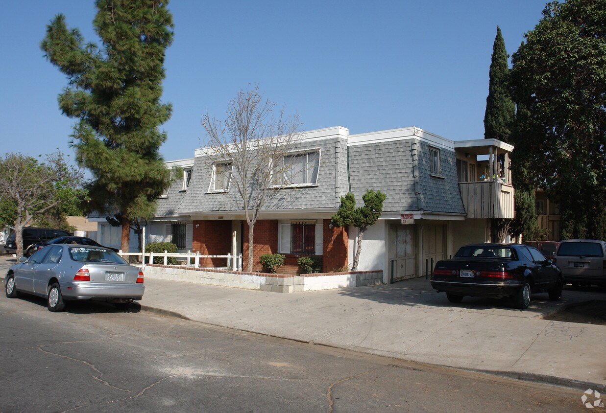 Primary Photo - 3633 45th St
