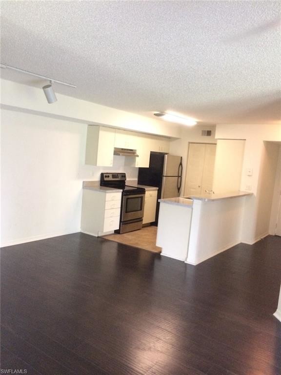 Foto del edificio - 2082 Arbour Walk Cir
