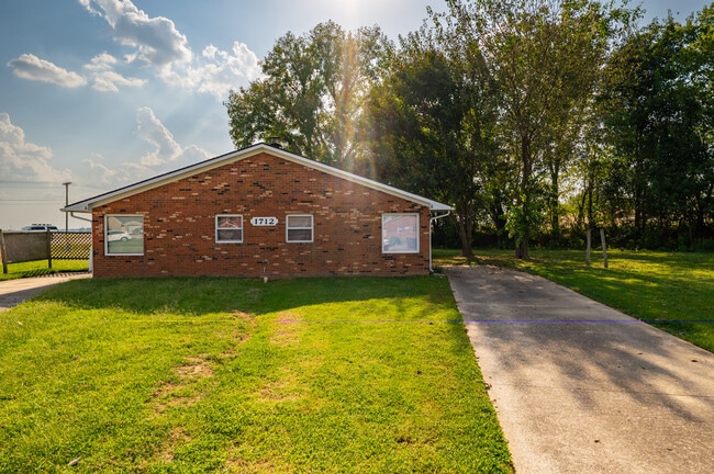 1712 Todd Ct