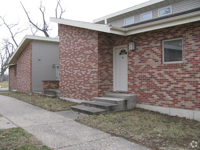 Building Photo - 1310 S Sheridan St