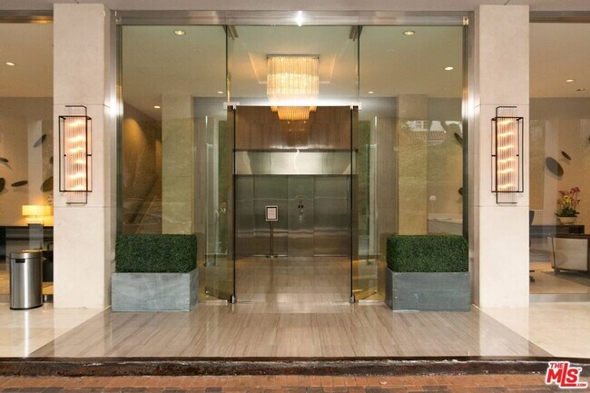 Foto del edificio - 865 Comstock Ave