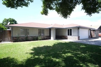 Building Photo - 121 Eula Dr