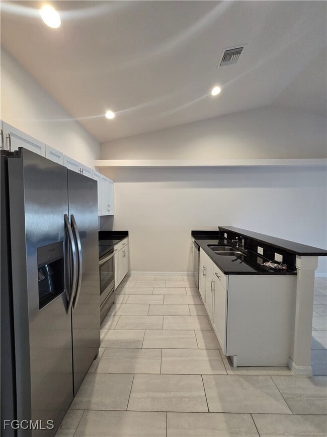 Building Photo - 3024 Skyline Blvd