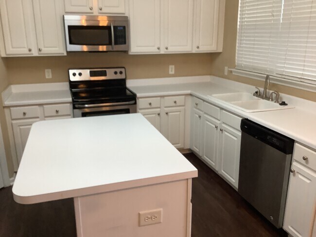 Foto del edificio - 1432 Cantwell Ct