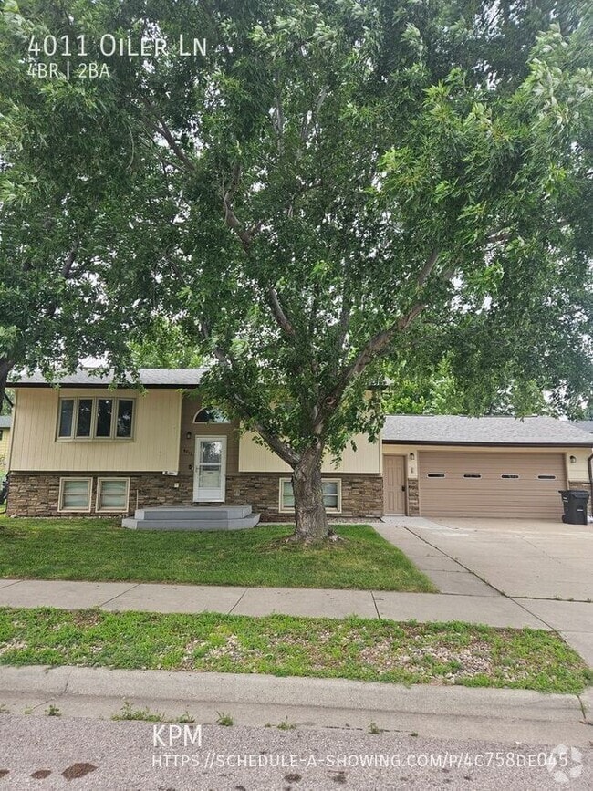 Building Photo - 4011 Oiler Ln