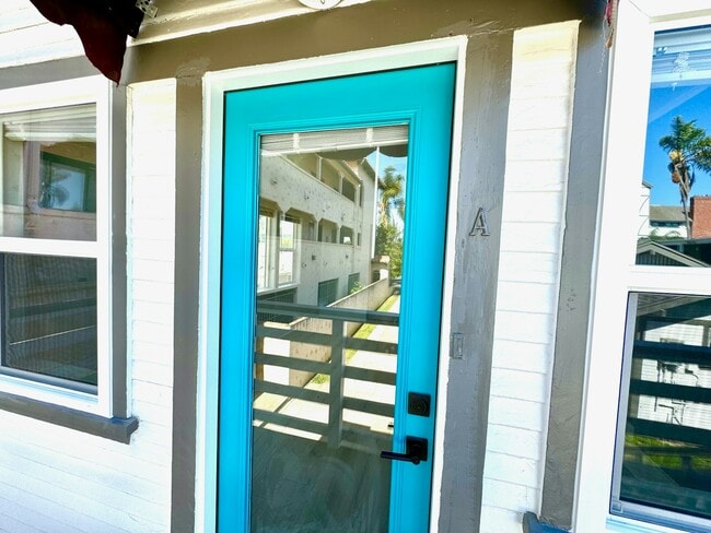 Building Photo - 279 Redondo Ave