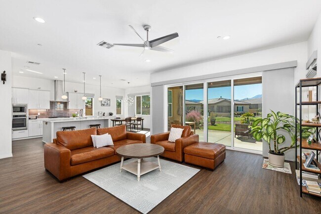 Building Photo - 67371 Zuni Ct