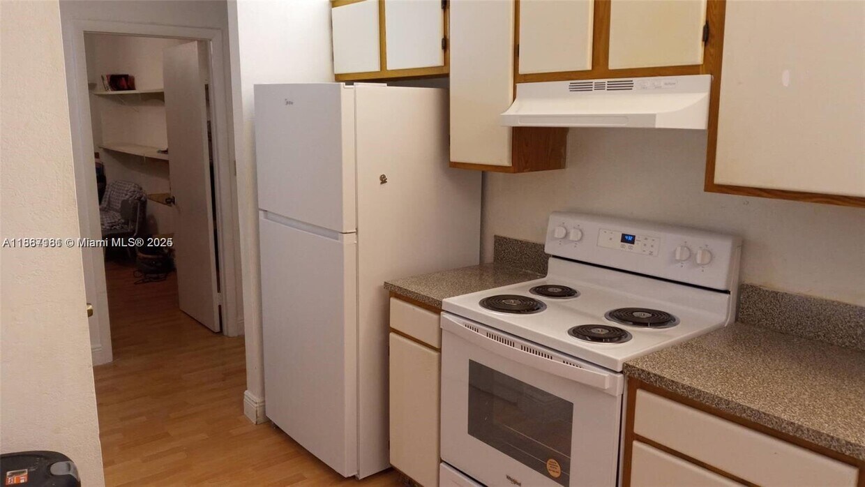 Primary Photo - 14850 Naranja Lakes Blvd