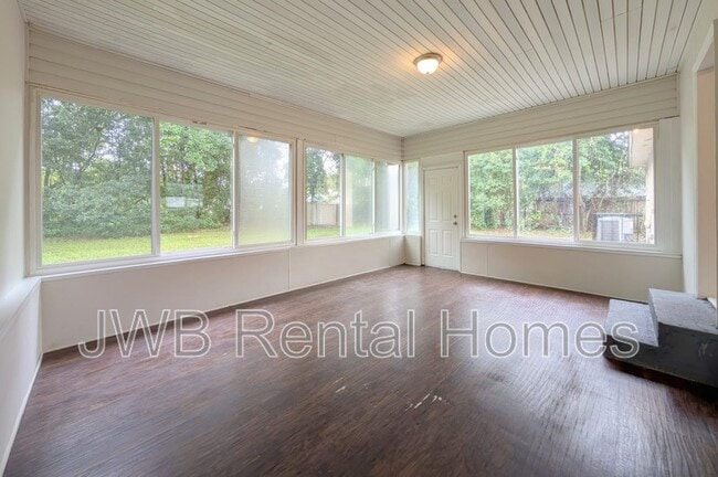 Foto del edificio - 2529 Randy Rd