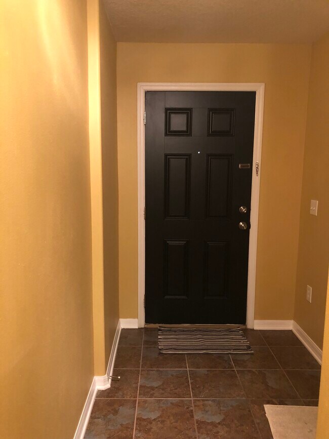 Foyer area - 7335 Black Walnut Way