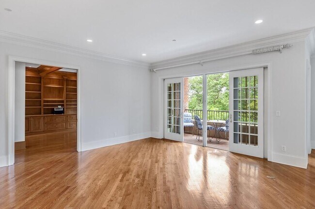 Foto del edificio - 3657 Peachtree Rd NE