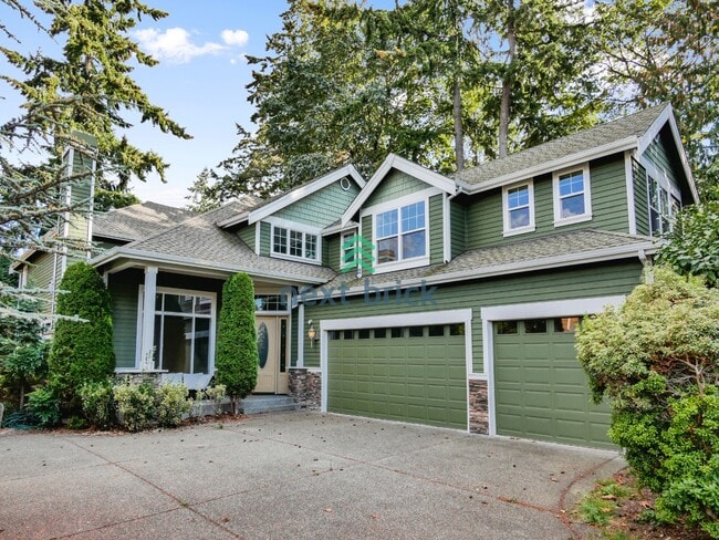 Building Photo - 4 bedroom, 2.5 Bathroom, 3 car garage Craftsman style home in Bellevue, WA