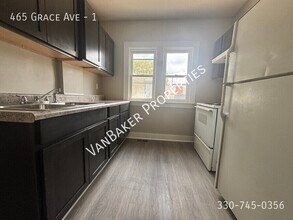 Building Photo - 465 Grace Ave