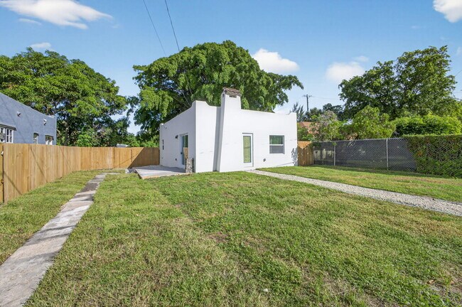 Foto del edificio - 3108 Greenwood Ave